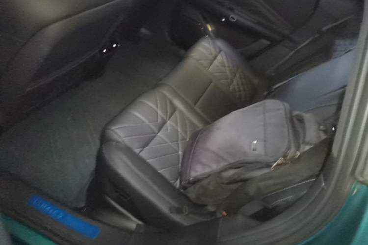 Used Lynk & Co 10 EM-P 2026 Model, Pure Electric 816 Ultra-Long-Range Version Left Rear Seat
