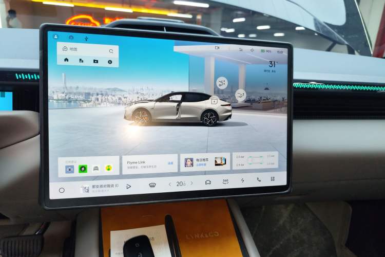 Used Lynk & Co Z10 2025 95 kWh 702 km All-Wheel Drive Intelligent Driving Ultra Audio And AC Panel