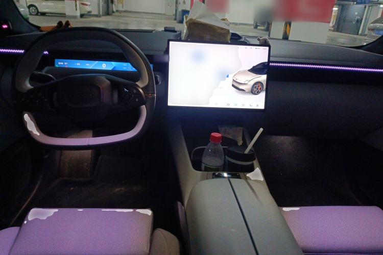 Used Lynk & Co Z10 2025 95 kWh 702 km All-Wheel Drive Intelligent Driving Ultra Center Console