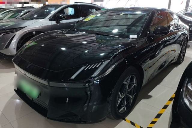 Used Lynk & Co Z10 2025 95 kWh 766 km Range Rear-Wheel Drive Max