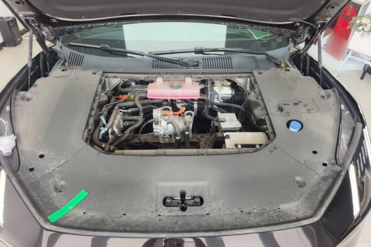 Used Lynk & Co Z10 2025 95 kWh 766 km Range Rear-Wheel Drive Max Engine Bay