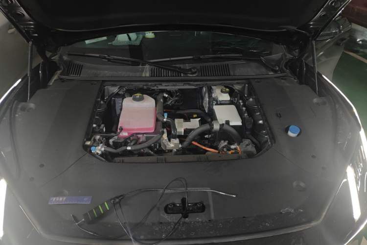 Used Lynk & Co Z10 2025 95 kWh 806 km Range Rear-Wheel Drive Advanced Driver-Assistance System Max Engine Bay