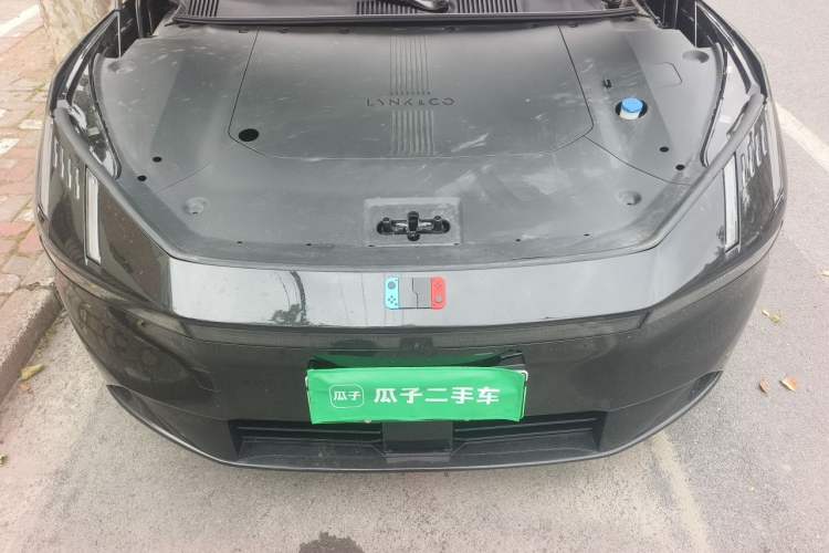 Used Lynk & Co Z10 2025 95 kWh 766 km Range Rear-Wheel Drive Max Engine Bay