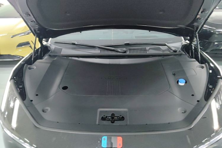 Used Lynk & Co Z10 2025 95 kWh 766 km Range Rear-Wheel Drive Max Engine Bay