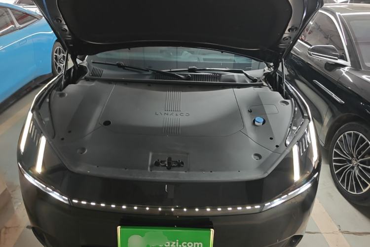 Used Lynk & Co Z10 2025 95 kWh 766 km Range Rear-Wheel Drive Max Engine Bay