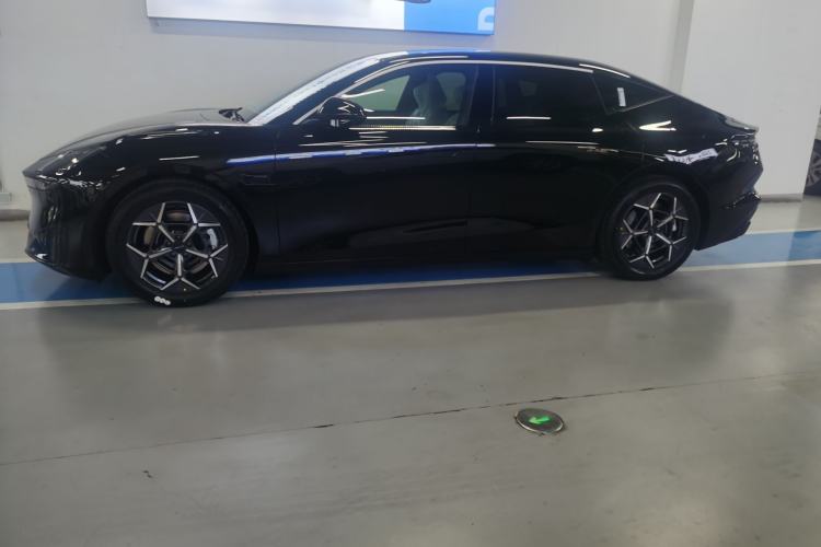 Used Lynk & Co Z10 2025 95 kWh 766 km Range Rear-Wheel Drive Max Exterior 2