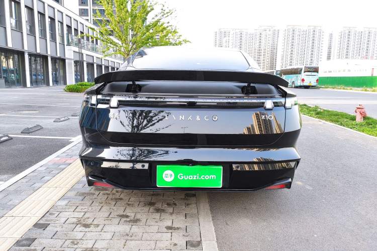 Used Lynk & Co Z10 2025 95 kWh 766 km Range Rear-Wheel Drive Max Exterior 5