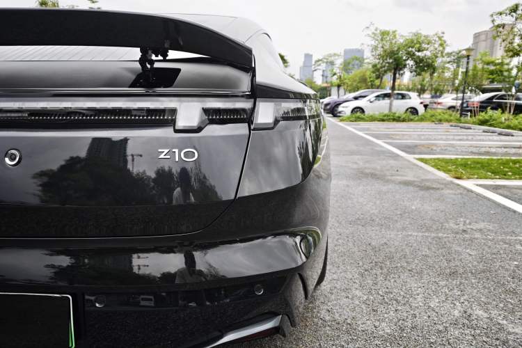 Used Lynk & Co Z10 2025 95 kWh 766 km Range Rear-Wheel Drive Max Exterior 8