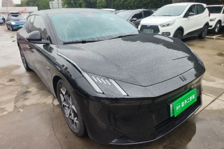 Used Lynk & Co Z10 2025 95 kWh 766 km Range Rear-Wheel Drive Max Front Right 45 Deg