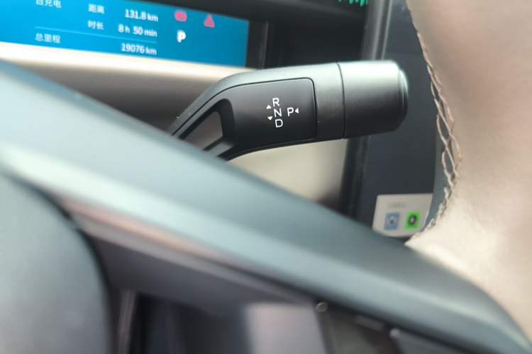 Used Lynk & Co Z10 2025 STARBUFF 95 kWh 766 km Range Rear-Wheel Drive Gear Lever