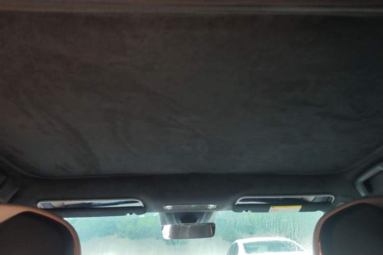 Used Lynk & Co Z10 2025 95 kWh 766 km Range Rear-Wheel Drive Max Headliner