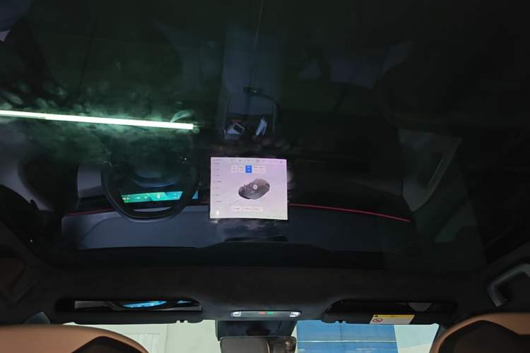 Used Lynk & Co Z10 2025 95 kWh 766 km Range Rear-Wheel Drive Max Headliner