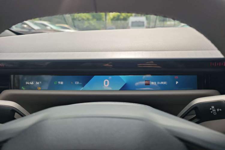 Used Lynk & Co Z10 2025 95 kWh 766 km Range Rear-Wheel Drive Max Instrument Cluster