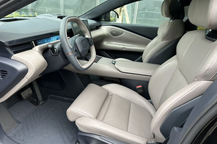 Used Lynk & Co Z10 2025 STARBUFF 95 kWh 680 km All-Wheel Drive Intelligent Driving Interior 1