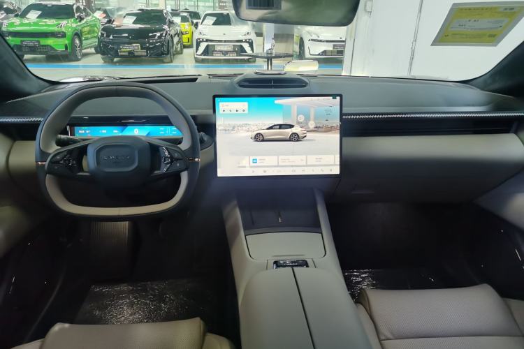 Used Lynk & Co Z10 2025 95 kWh 766 km Range Rear-Wheel Drive Max Interior 1