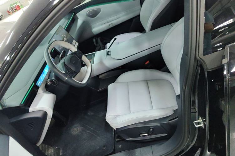 Used Lynk & Co Z10 2025 95 kWh 766 km Range Rear-Wheel Drive Max Left Front Seat