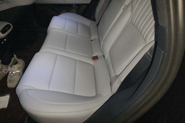 Used Lynk & Co Z10 2025 95 kWh 766 km Range Rear-Wheel Drive Max Left Rear Seat