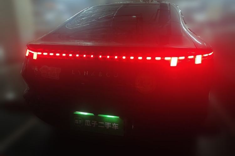 Used Lynk & Co Z10 2025 95 kWh 806 km Range Rear-Wheel Drive Advanced Driver-Assistance System Max Rear