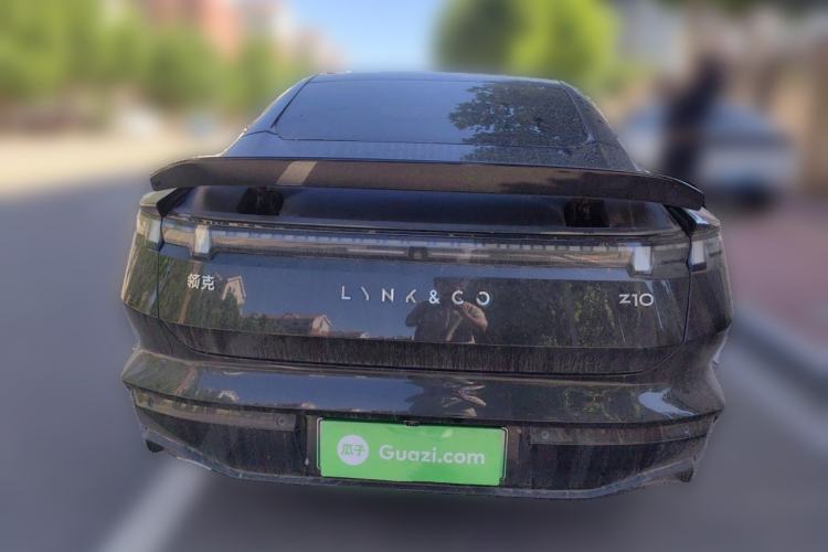 Used Lynk & Co Z10 2025 95 kWh 806 km Range Rear-Wheel Drive Advanced Driver-Assistance System Max Rear