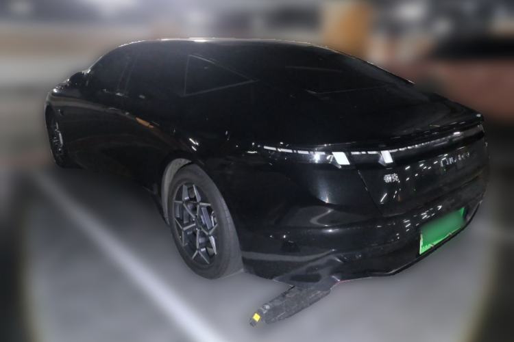 Used Lynk & Co Z10 2025 95 kWh 766 km Range Rear-Wheel Drive Max Rear Left 45 Deg