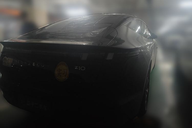 Used Lynk & Co Z10 2025 95 kWh 806 km Range Rear-Wheel Drive Advanced Driver-Assistance System Max Rear Right 45 Deg