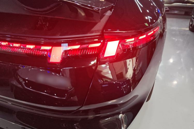 Used Lynk & Co Z10 2025 71 kWh 602 km Range Rear-Wheel Drive Pro Right Rear Taillight