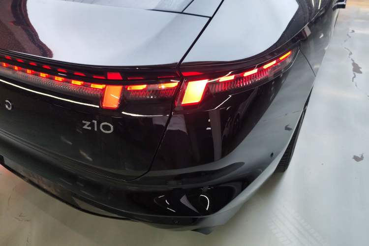 Used Lynk & Co Z10 2025 95 kWh 702 km All-Wheel Drive Intelligent Driving Ultra Right Rear Taillight