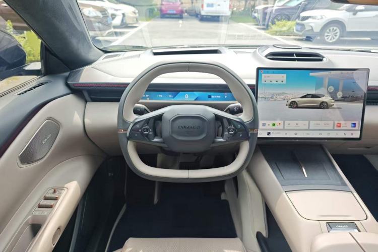 Used Lynk & Co Z10 2025 95 kWh 766 km Range Rear-Wheel Drive Max Steering Wheel