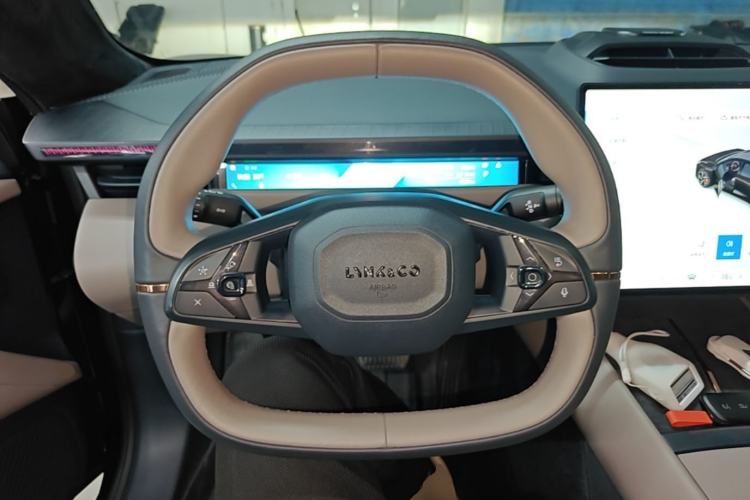 Used Lynk & Co Z10 2025 95 kWh 766 km Range Rear-Wheel Drive Max Steering Wheel