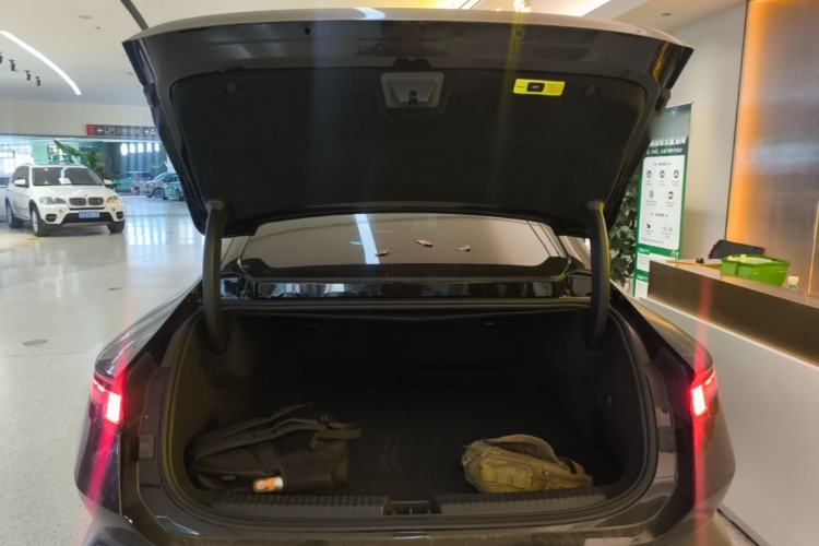 Used Lynk & Co Z10 2025 STARBUFF 95 kWh 766 km Range Rear-Wheel Drive Trunk