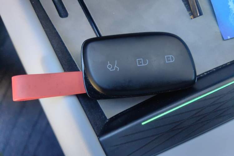 Used Lynk & Co Z10 2025 95 kWh 806 km Range Rear-Wheel Drive Advanced Driver-Assistance System Max Vehicle Key
