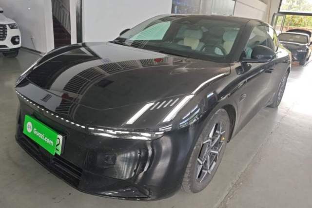 Used Lynk & Co Z10 2025 95 kWh 766 km Range Rear-Wheel Drive Max