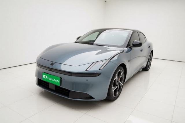 Używany Lynk & Co Z10 2025 95 kWh 702 km All-Wheel Drive Intelligent Driving Ultra