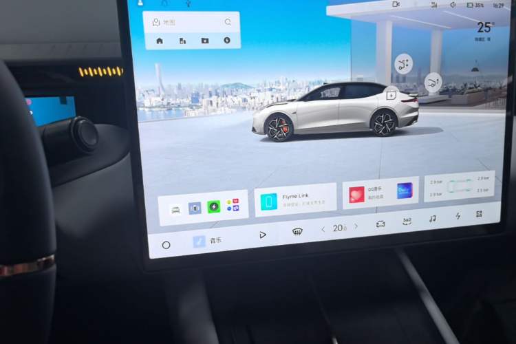 Used Lynk & Co Z10 2025 95 kWh 702 km All-Wheel Drive Intelligent Driving Ultra Audio And AC Panel