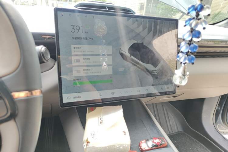 Used Lynk & Co Z10 2025 95 kWh 702 km All-Wheel Drive Intelligent Driving Ultra Audio And AC Panel