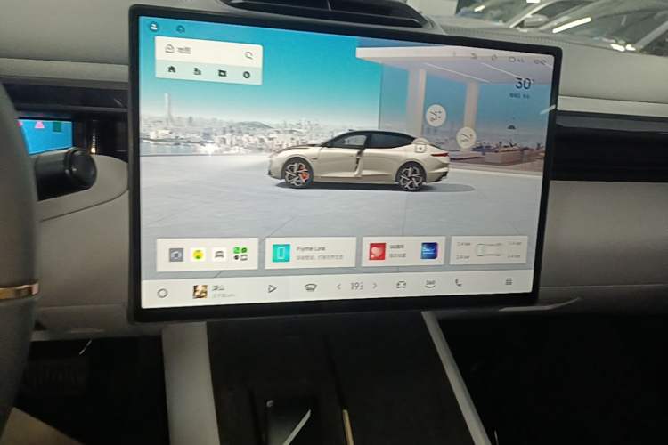 Used Lynk & Co Z10 2025 95 kWh 702 km All-Wheel Drive Intelligent Driving Ultra Audio And AC Panel
