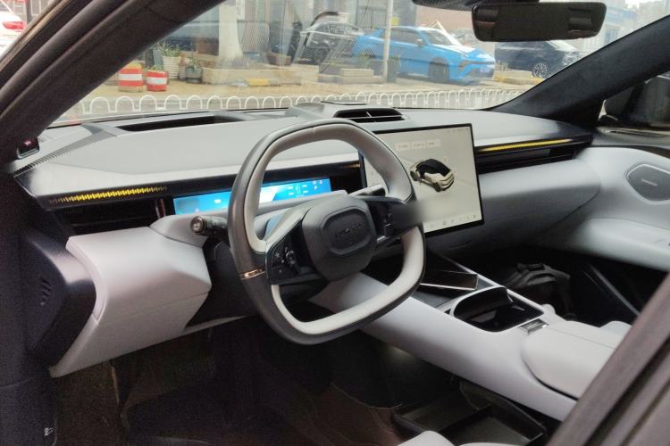 Used Lynk & Co Z10 2025 95 kWh 702 km All-Wheel Drive Intelligent Driving Ultra Center Console