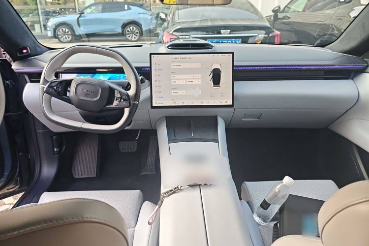 Used Lynk & Co Z10 2025 95 kWh 702 km All-Wheel Drive Intelligent Driving Ultra Center Console