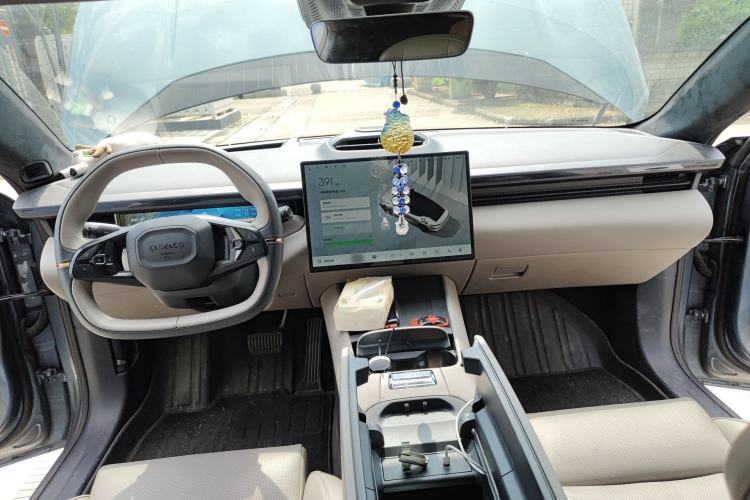 Used Lynk & Co Z10 2025 95 kWh 702 km All-Wheel Drive Intelligent Driving Ultra Center Console