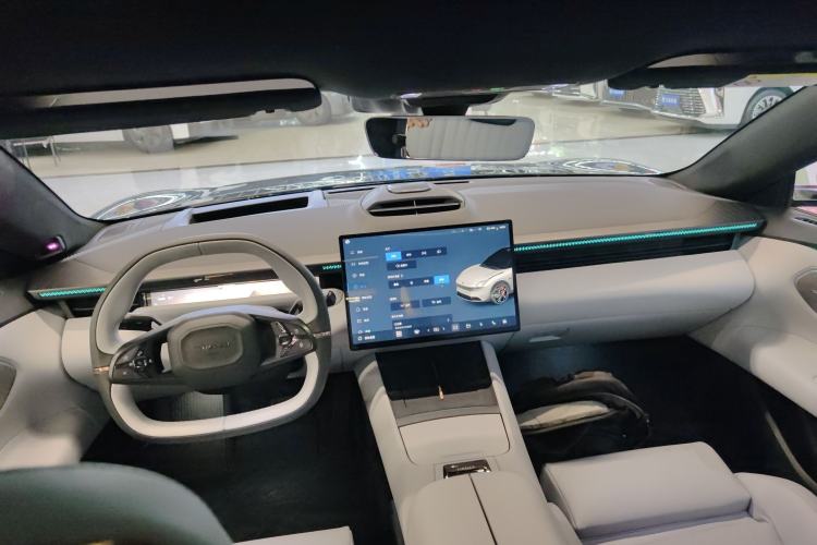 Used Lynk & Co Z10 2025 95 kWh 702 km All-Wheel Drive Intelligent Driving Ultra Center Console