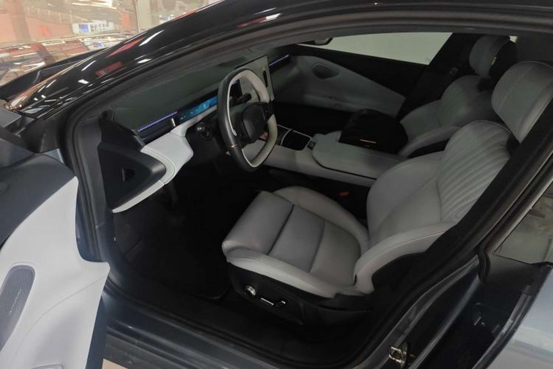 Used Lynk & Co Z10 2025 95 kWh 806 km Range Rear-Wheel Drive Advanced Driver-Assistance System Max Driver Seat
