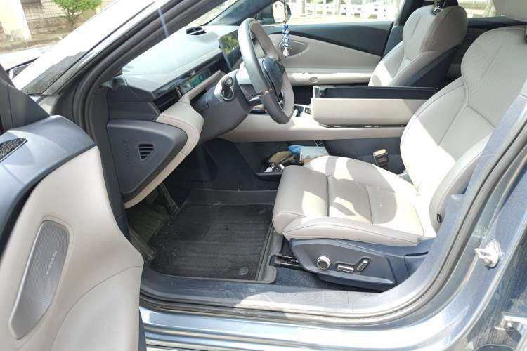 Used Lynk & Co Z10 2025 95 kWh 702 km All-Wheel Drive Intelligent Driving Ultra Driver Seat