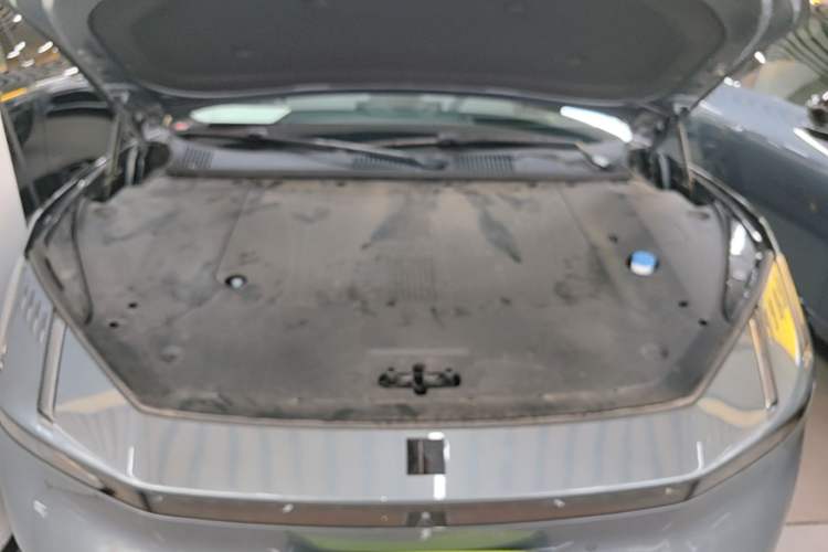 Used Lynk & Co Z10 2025 95 kWh 702 km All-Wheel Drive Intelligent Driving Ultra Engine Bay