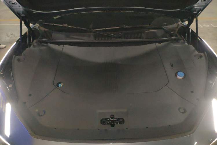 Used Lynk & Co Z10 2025 95 kWh 702 km All-Wheel Drive Intelligent Driving Ultra Engine Bay