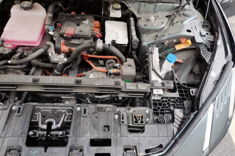 Used Lynk & Co Z10 2025 95 kWh 702 km All-Wheel Drive Intelligent Driving Ultra Engine Bay Left