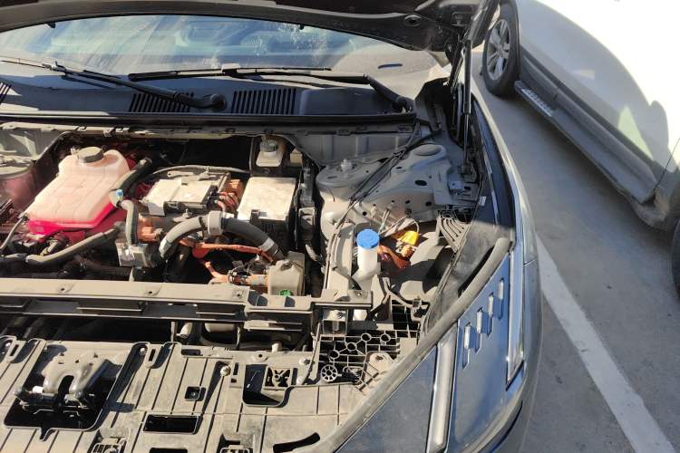 Used Lynk & Co Z10 2025 95 kWh 702 km All-Wheel Drive Intelligent Driving Ultra Engine Bay Left