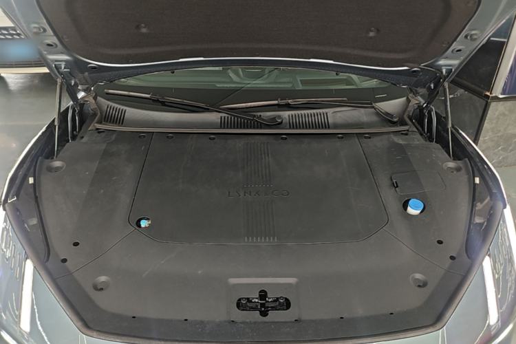 Used Lynk & Co Z10 2025 95 kWh 702 km All-Wheel Drive Intelligent Driving Ultra Engine Bay