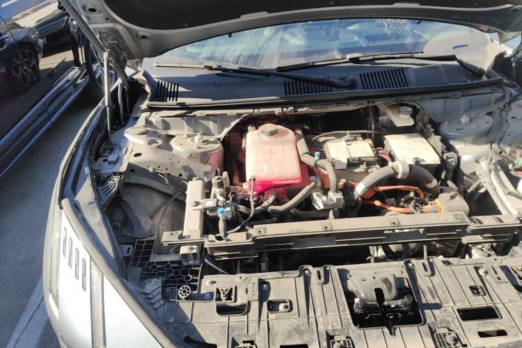 Used Lynk & Co Z10 2025 95 kWh 702 km All-Wheel Drive Intelligent Driving Ultra Engine Bay Right