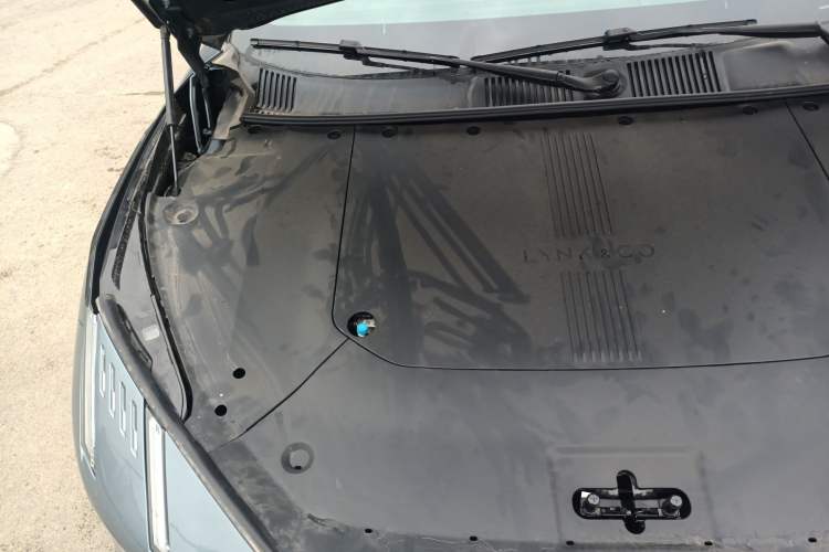 Used Lynk & Co Z10 2025 95 kWh 702 km All-Wheel Drive Intelligent Driving Ultra Engine Bay Right