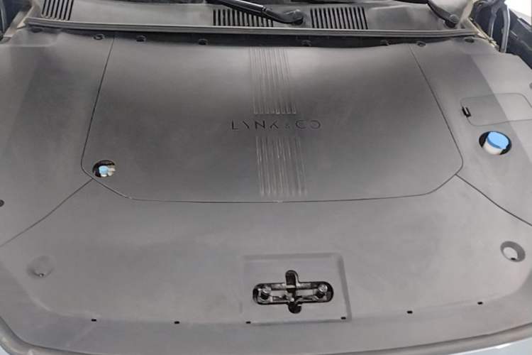 Used Lynk & Co Z10 2025 95 kWh 702 km All-Wheel Drive Intelligent Driving Ultra Engine Bay